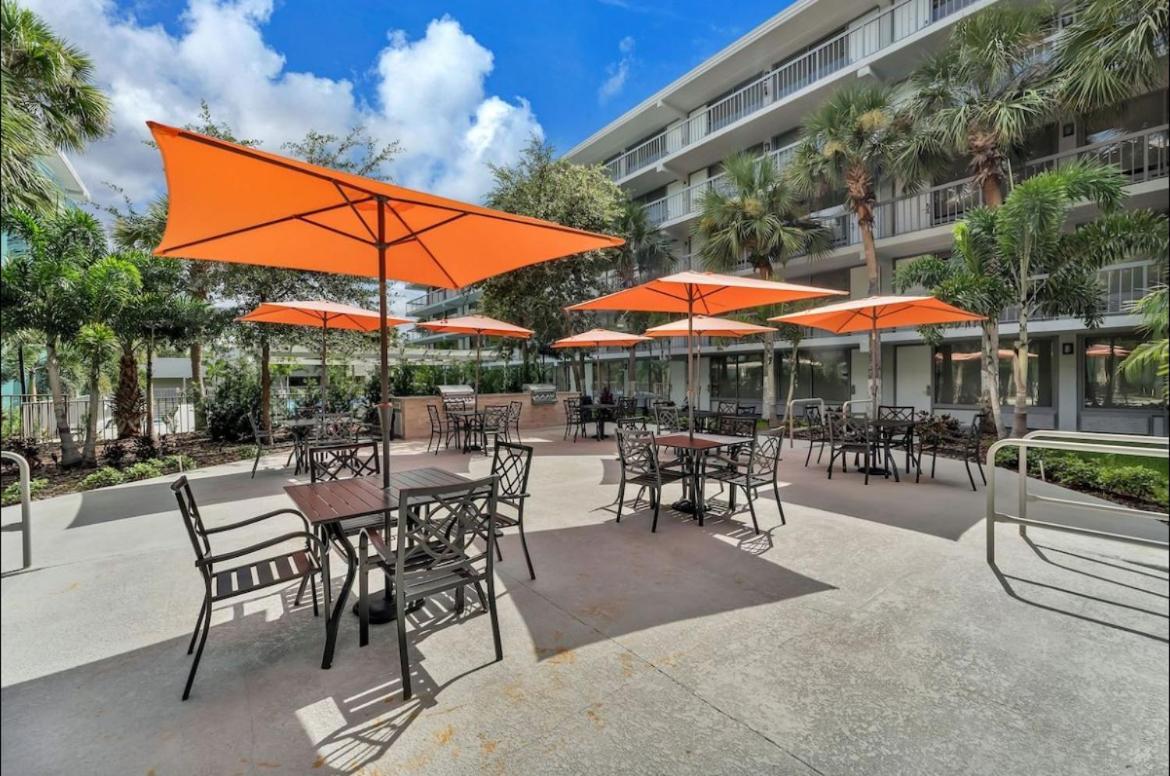 The Irlo Hotel Kissimmee Buitenkant foto